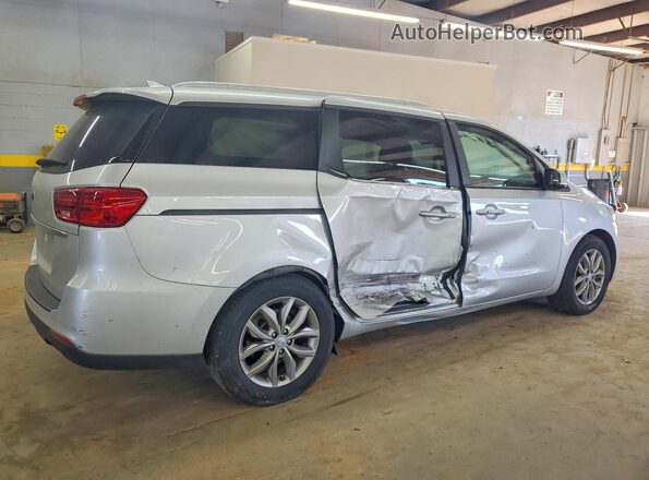 KNDMB5C13M6662199 2021 KIA SEDONA Silver Trasero derecho