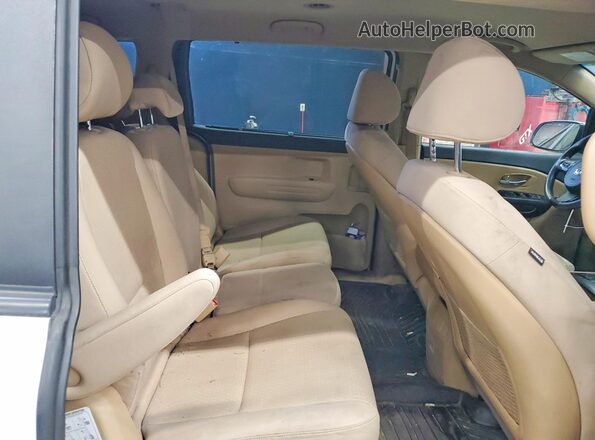 KNDMB5C14G6114359 2016 KIA SEDONA White Widok wnętrza z tyłu