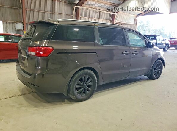 KNDMB5C14J6350906 2018 KIA SEDONA Коричневый Задняя правая четверть