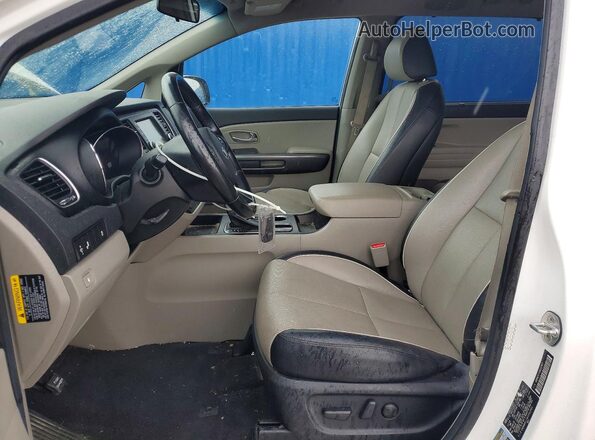 KNDMB5C14K6532803 2019 KIA SEDONA Белый Вид салона спереди