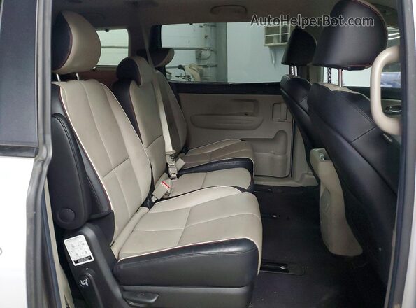 KNDMB5C14M6664771 2021 KIA SEDONA Silver Вид задньої частини салону