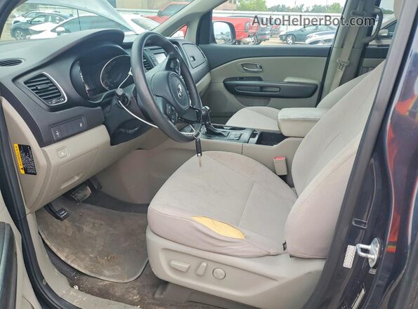 KNDMB5C15G6127993 2016 KIA SEDONA Gray Вид салону спереду