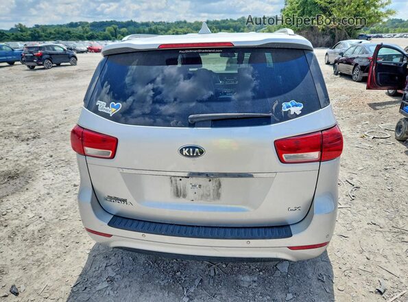 KNDMB5C15G6202823 2016 KIA SEDONA Silver Widok z tyłu