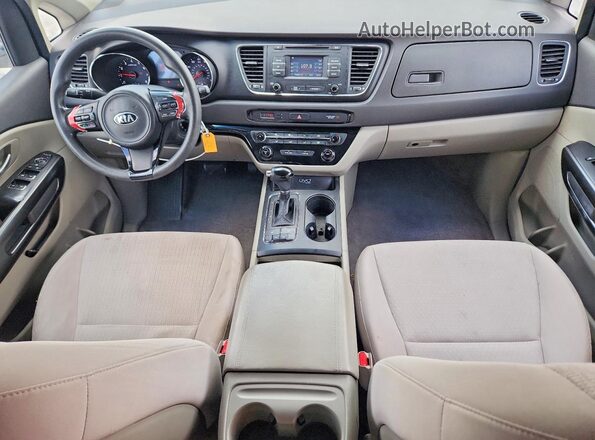 KNDMB5C15G6202823 2016 KIA SEDONA Silver Widok deski rozdzielczej