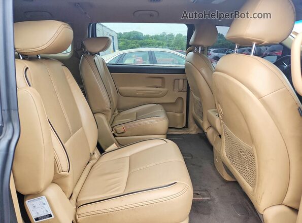 KNDMB5C15H6225892 2017 KIA SEDONA Black Rear interior view