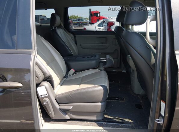 KNDMB5C15H6314250 2017 KIA SEDONA Brown Вид наклейки з VIN-кодом