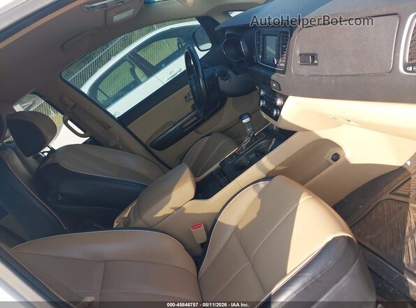 KNDMB5C15J6376396 2018 KIA SEDONA White Vista interior delantera