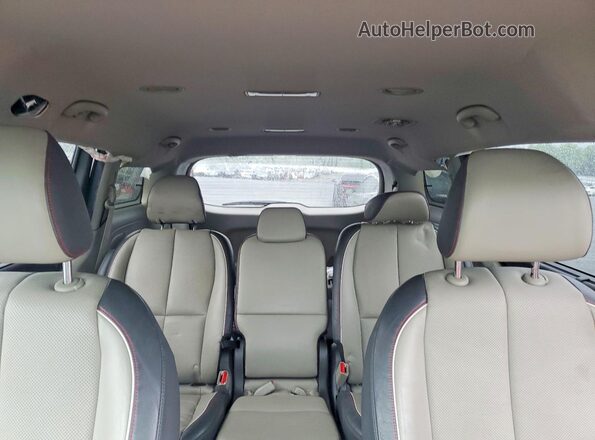KNDMB5C16H6310370 2017 KIA SEDONA Серебряный Вид задних сидений