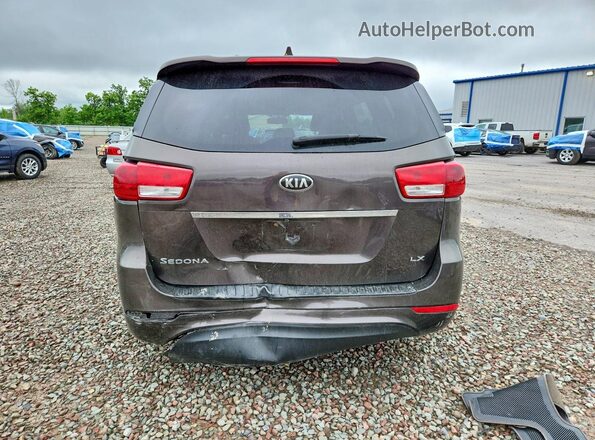 KNDMB5C16J6348607 2018 KIA SEDONA Коричневый Вид сзади