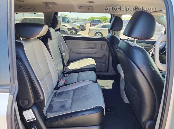 KNDMB5C16M6672757 2021 KIA SEDONA Gray Вид задньої частини салону