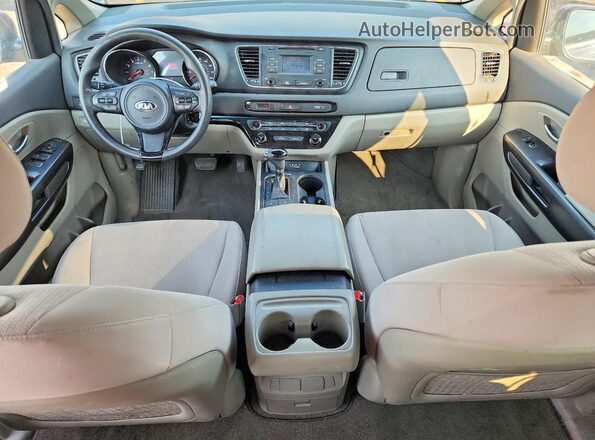 KNDMB5C17G6082376 2016 KIA SEDONA Blue Widok deski rozdzielczej