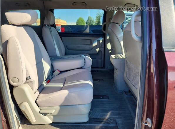 KNDMB5C17H6341353 2017 KIA SEDONA Burgundy Rear interior view