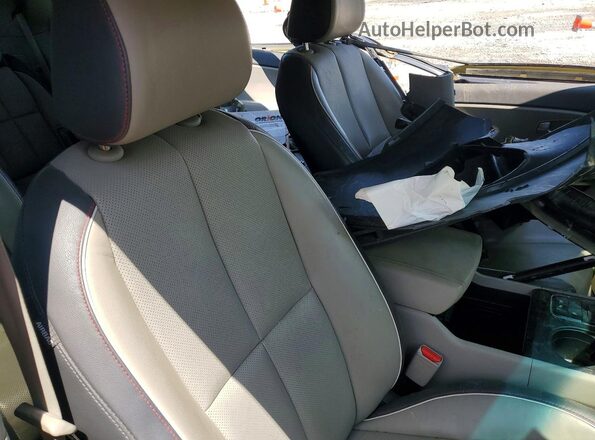 KNDMB5C18H6316025 2017 KIA SEDONA Gray Вид задніх сидінь