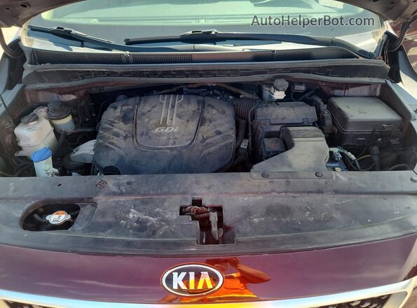 KNDMB5C18H6327588 2017 KIA SEDONA Maroon Vista del compartimento del motor