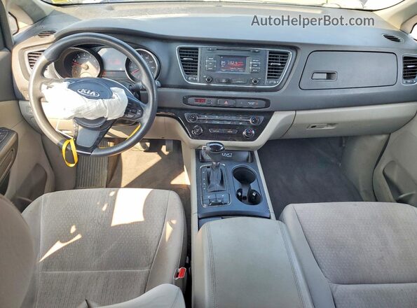 KNDMB5C19G6096716 2016 KIA SEDONA Blue Dashboard view