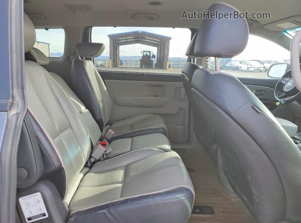 KNDMB5C19H6252805 2017 KIA SEDONA Charcoal Սալոնի հետևի տեսք