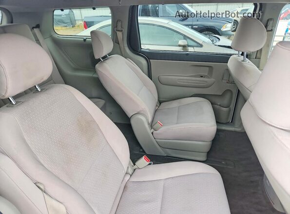 KNDMB5C1XH6323641 2017 KIA SEDONA White Widok wnętrza z tyłu