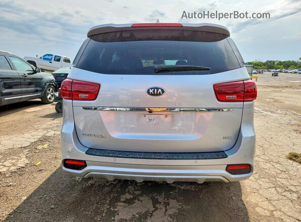 KNDMC5C14M6671555 2021 KIA SEDONA Silver Widok z tyłu