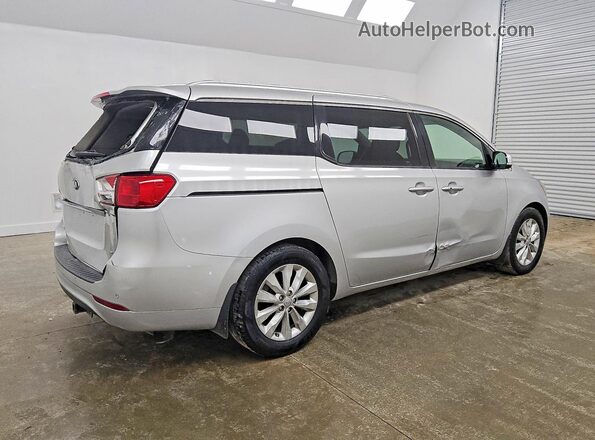 KNDMC5C15J6348093 2018 KIA SEDONA Silver Задня права чверть