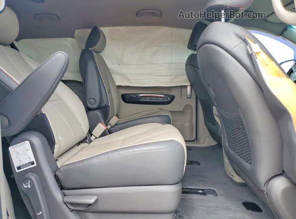 KNDMC5C16H6326470 2017 KIA SEDONA Brown Rear interior view
