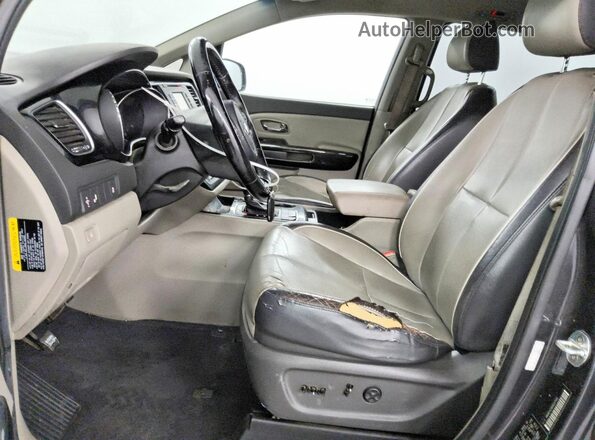 KNDMC5C18G6207432 2016 KIA SEDONA Charcoal Widok wnętrza z przodu
