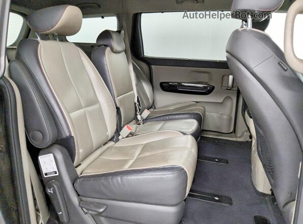 KNDMC5C18G6207432 2016 KIA SEDONA Charcoal Widok wnętrza z tyłu