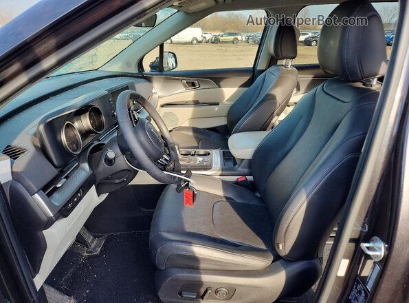 KNDNB4H33R6401199 2024 KIA CARNIVAL Charcoal Front interior view