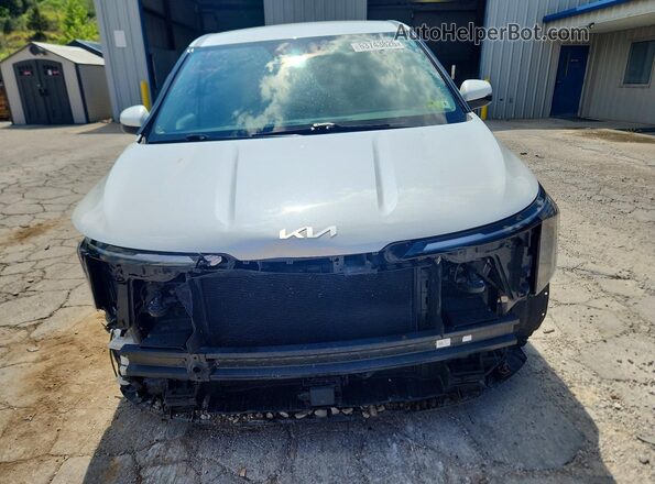 KNDNB5K38S6482091 2025 KIA CARNIVAL White Front view