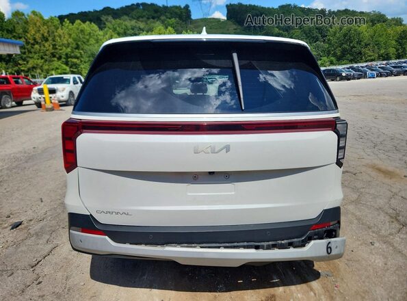 KNDNB5K38S6482091 2025 KIA CARNIVAL White Rear view