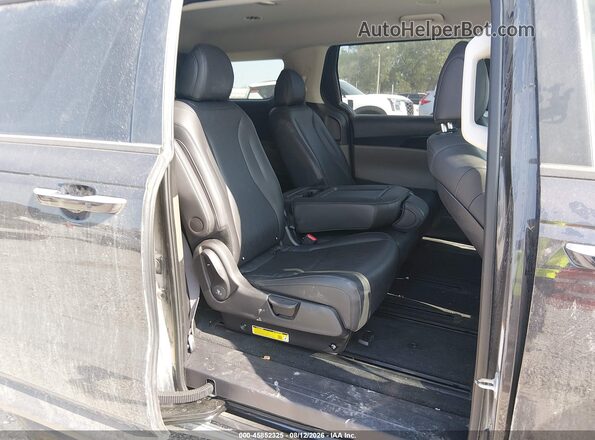 KNDNB5KA8T6129267 2026 KIA CARNIVAL MPV HYBRID Black Widok naklejki z numerem VIN