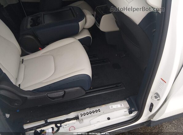 KNDNC5KAXT6156547 2026 KIA CARNIVAL MPV HYBRID White VIN კოდის სტიკერის ხედი