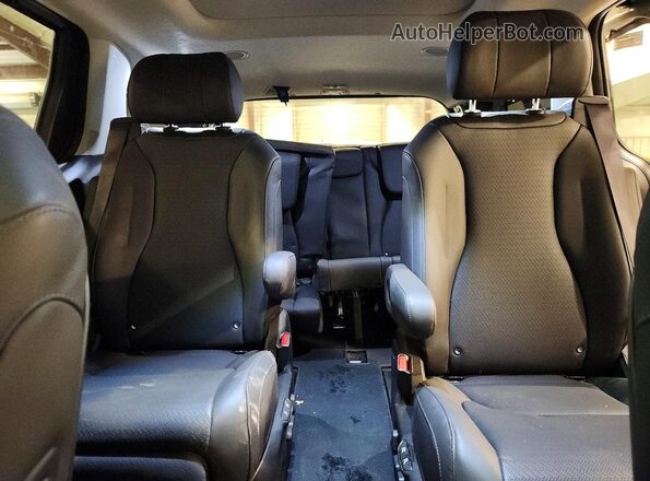 KNDNE5H34R6384099 2024 KIA CARNIVAL Gray უკანა სავარძლების ხედი