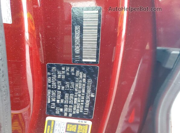 KNDNE5H35N6083285 2022 KIA CARNIVAL Red Vista de la etiqueta del VIN