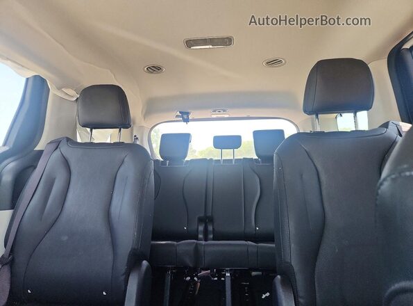 KNDNE5H38R6337755 2024 KIA CARNIVAL White Вид задніх сидінь
