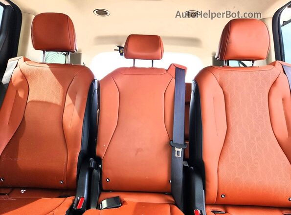 KNDNE5H39R6339062 2024 KIA CARNIVAL White Rear seats view