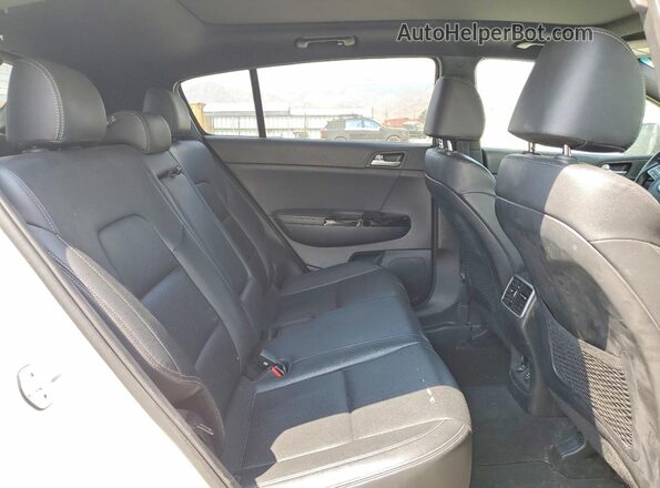 KNDP63AC9M7871211 2021 KIA SPORTAGE White უკანა სალონის ხედი