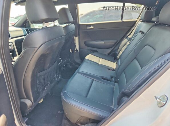 KNDP63AC9M7937871 2021 KIA SPORTAGE White Սալոնի հետևի տեսք