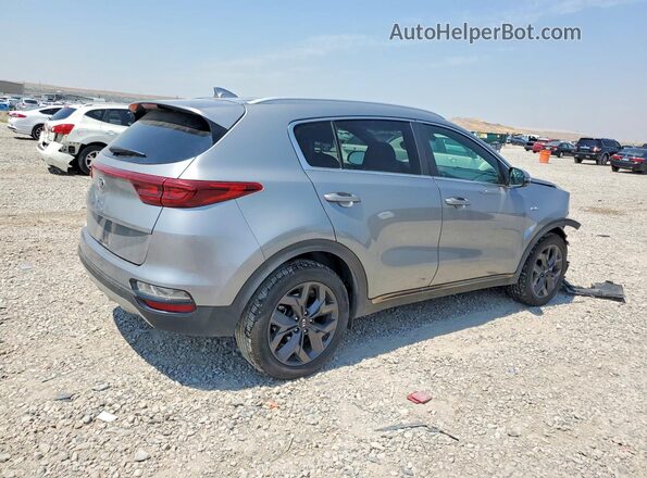 KNDP6CAC2M7857778 2021 KIA SPORTAGE Серебряный Задняя правая четверть