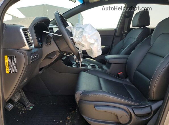 KNDP6CAC2M7857778 2021 KIA SPORTAGE Серебряный Вид салона спереди
