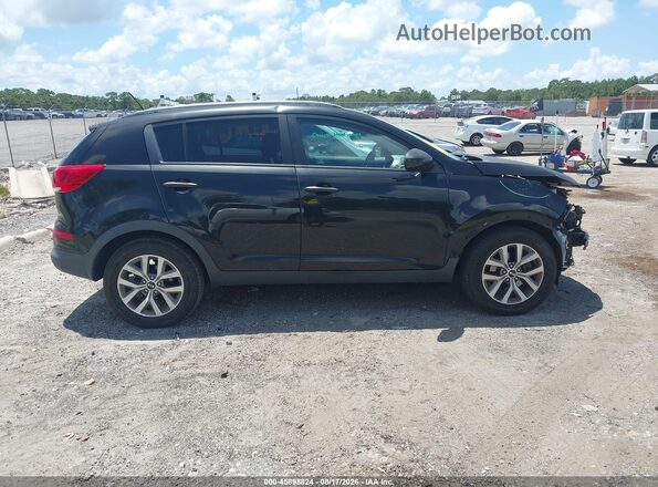 KNDPB3AC9G7825555 2016 KIA SPORTAGE Black Rear interior view