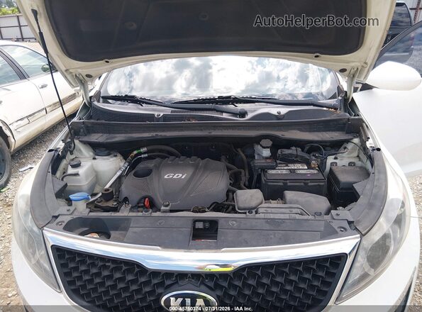 KNDPBCAC0G7873557 2016 KIA SPORTAGE White Rear view