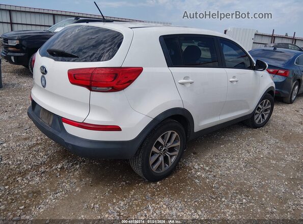 KNDPBCAC0G7873557 2016 KIA SPORTAGE White Rear right
