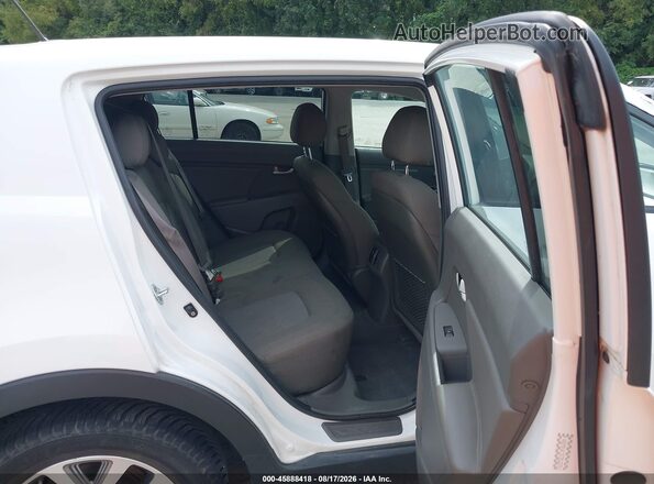KNDPBCAC3G7852279 2016 KIA SPORTAGE White VIN sticker view