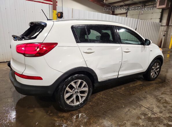 KNDPBCAC5G7874154 2016 KIA SPORTAGE White Rear right