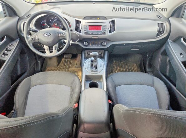KNDPBCAC9G7854327 2016 KIA SPORTAGE White Widok deski rozdzielczej