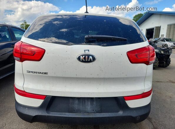 KNDPBCAC9G7854327 2016 KIA SPORTAGE White Widok z tyłu
