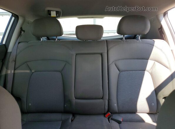 KNDPBCAC9G7867529 2016 KIA SPORTAGE Silver Rear seats view