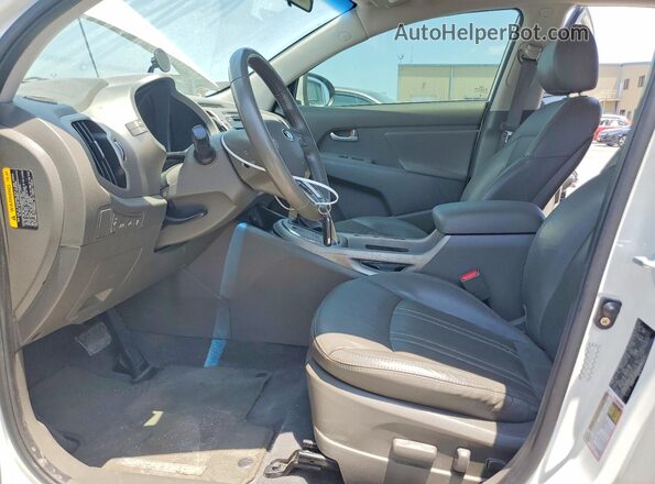 KNDPC3AC6G7863242 2016 KIA SPORTAGE White Front interior view