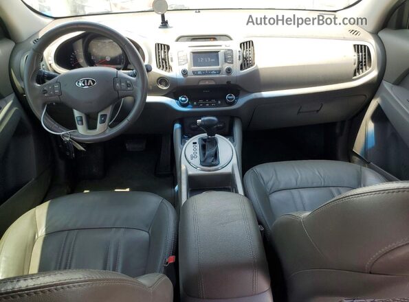 KNDPC3AC6G7863242 2016 KIA SPORTAGE White Dashboard view