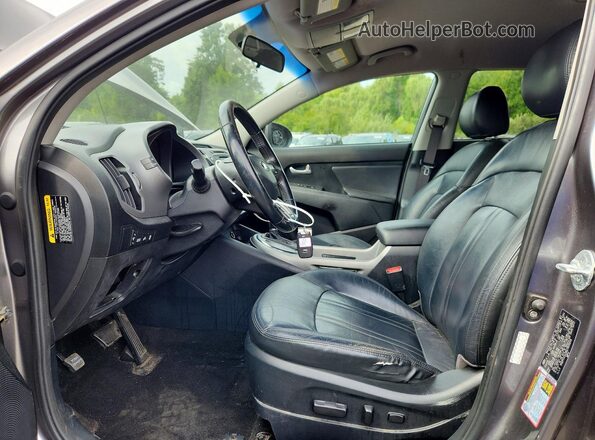 KNDPCCAC8G7803205 2016 KIA SPORTAGE Gray Front interior view